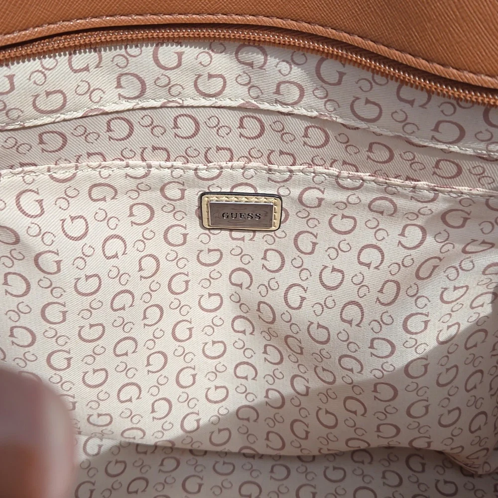 GUESS 